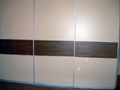 Be�p�tett tol�ajt�s el�szobaszekr�ny polcokkal, ruhalift-el